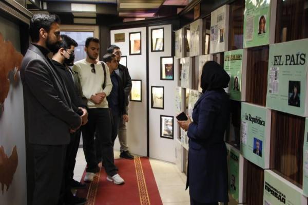 بازدید جمعی از دانشجویان از موزه بین المللی مطبوعات خبر در شیراز